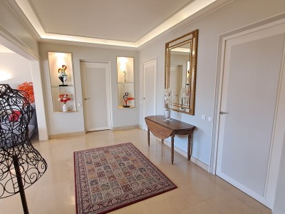 APPARTEMENT T5 A VENDRE - ST ETIENNE - 155 m2 - 295000 €