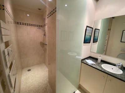 APPARTEMENT T5 A VENDRE - ST ETIENNE - 155 m2 - 295000 €