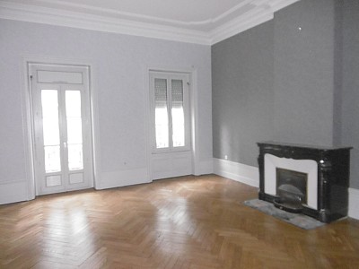 APPARTEMENT T5 A LOUER - ST ETIENNE Prefecture - 163 m2 - 947 € charges comprises par mois