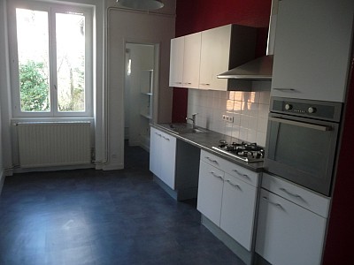 APPARTEMENT T5 A LOUER - ST ETIENNE Villeboeuf - 99.78 m2 - 810 € charges comprises par mois