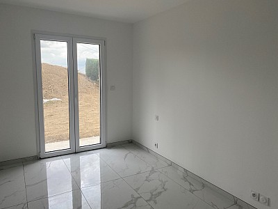 VILLA A LOUER - ST MARTIN LA PLAINE - 79 m2 - 1200 € charges comprises par mois